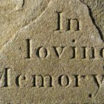 Grafsteen met tekst In Loving Memory